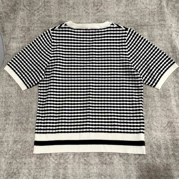 Women’s Black & White Striped Knit Tee Size M Short Sleeve Stylish - Picture 2 of 5